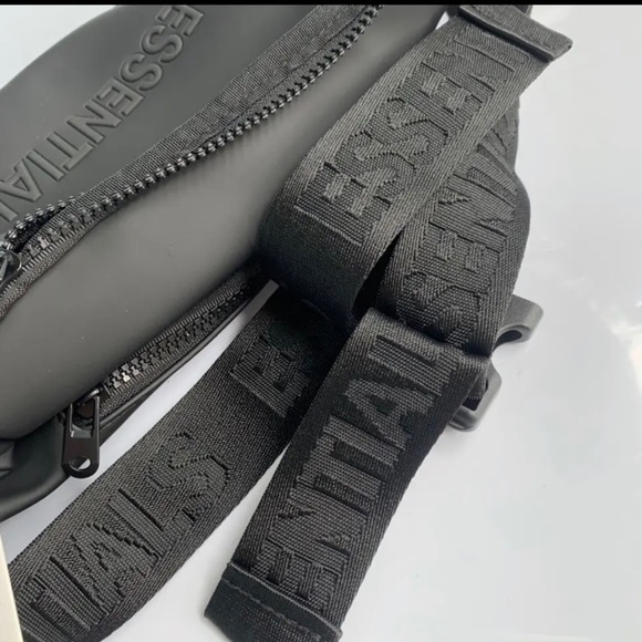 Mini bag essentials - Picture 5 of 7